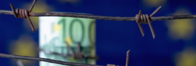 The European Union’s blocking statute against extraterritorial legislation: an effective instrument for protecting the EU's economic interests?